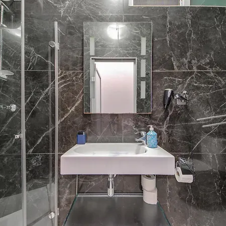 Apartment Cozy 1br In Gzira, Steps From Sliema By 360 Estates *