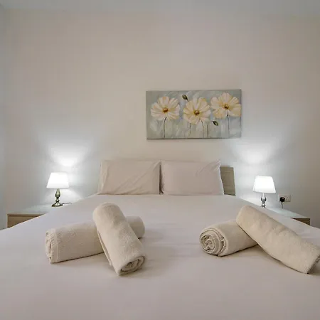 Cozy 1br In Gzira, Steps From Sliema By 360 Estates *
