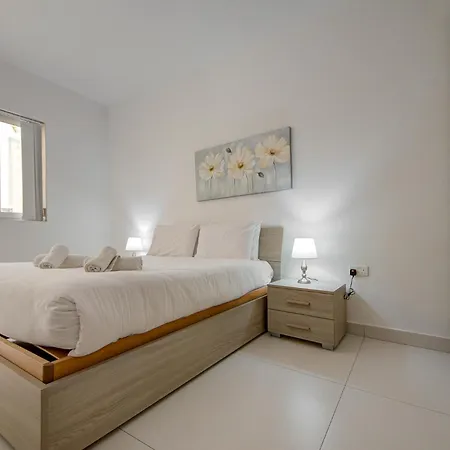 Cozy 1br In Gzira, Steps From Sliema By 360 Estates