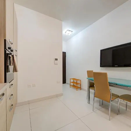 Apartment Cozy 1br In Gzira, Steps From Sliema By 360 Estates *