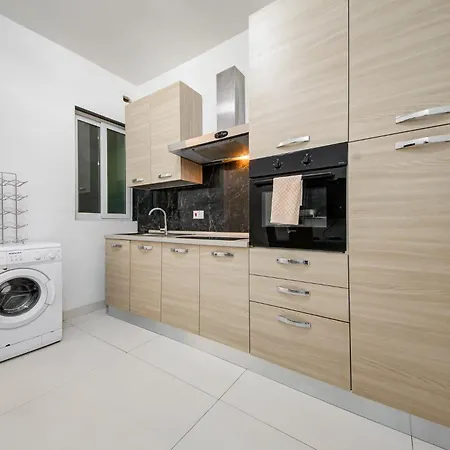 Cozy 1br In Gzira, Steps From Sliema By 360 Estates