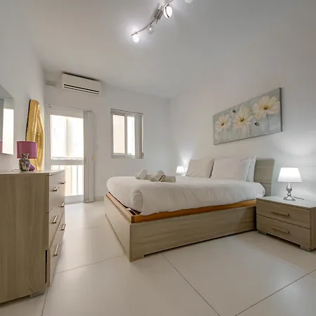 Cozy 1br In Gzira, Steps From Sliema By 360 Estates Apartment